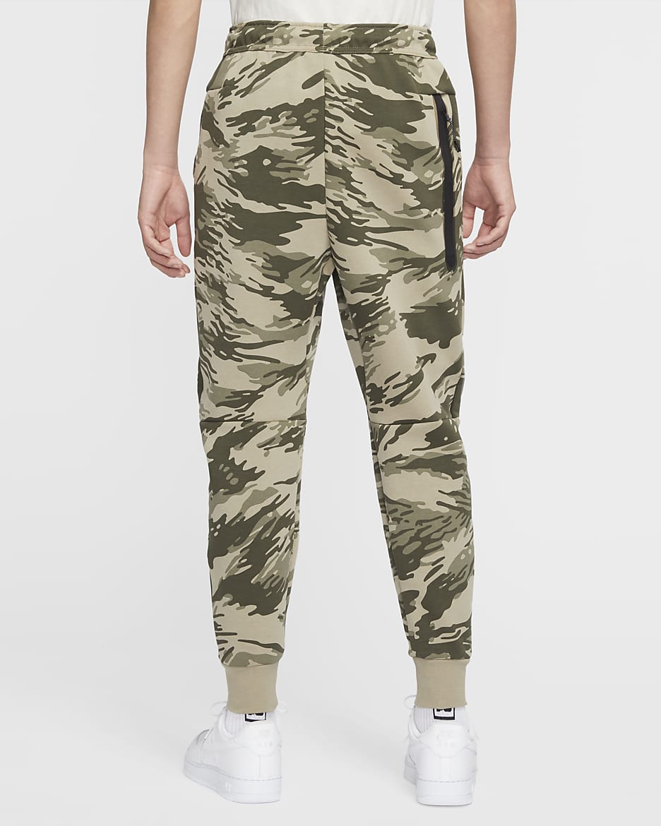 Nike Tech Fleece Men s Printed Camo Joggers. Nike JP